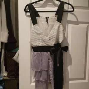 Sleeveless sexy lace top